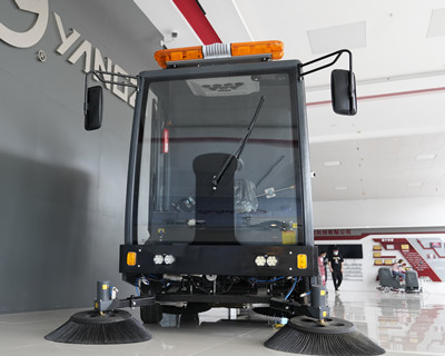 揚(yáng)子電動(dòng)掃地車(chē) 揚(yáng)子電動(dòng)掃地車(chē)